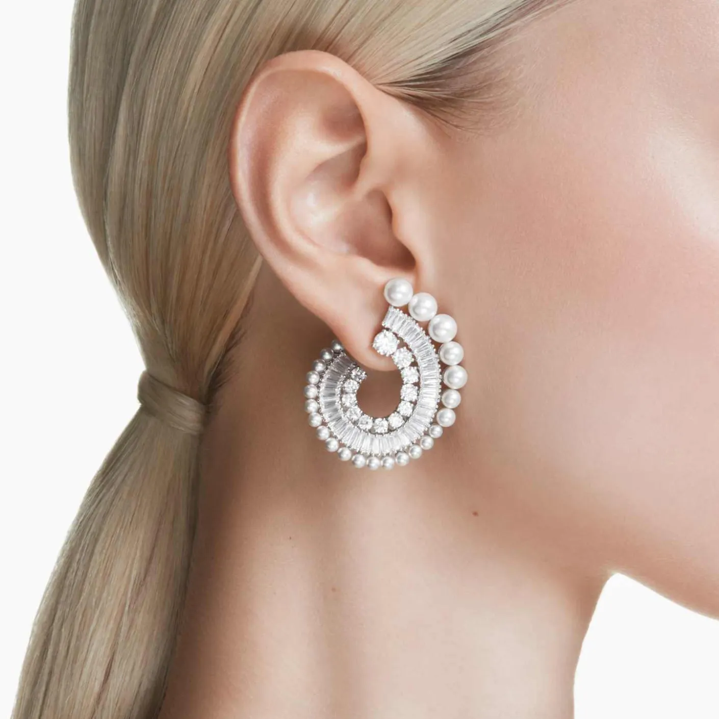 Ariana Grande x Swarovski drop earrings