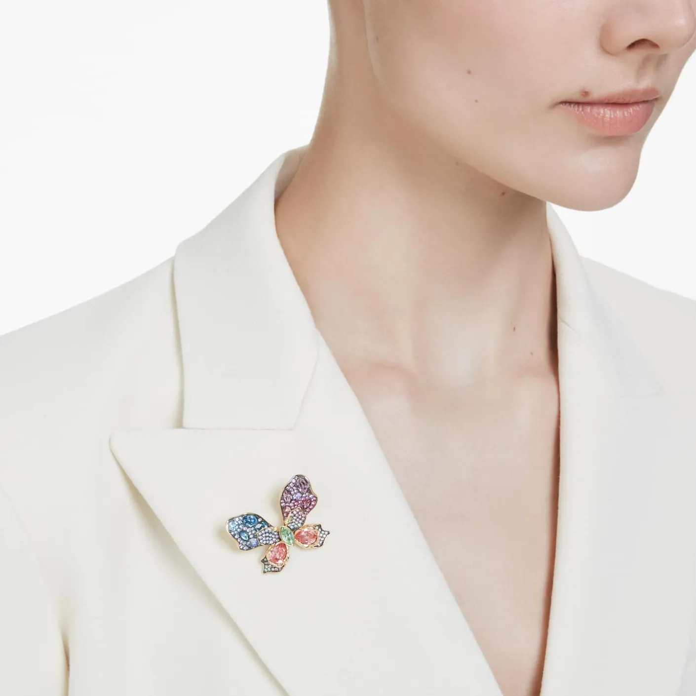 Idyllia pendant and brooch