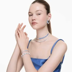 Matrix necklace