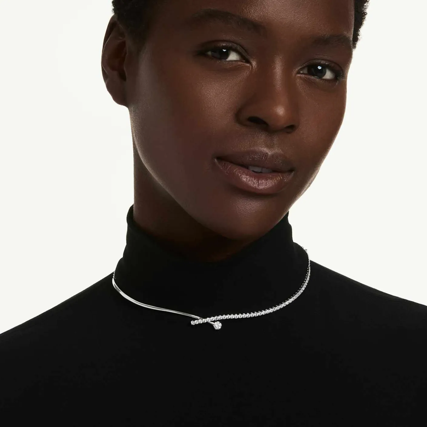 Matrix necklace