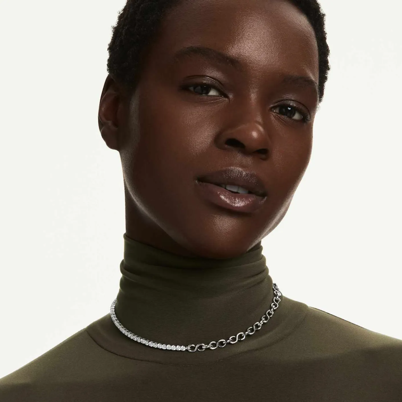 Matrix necklace