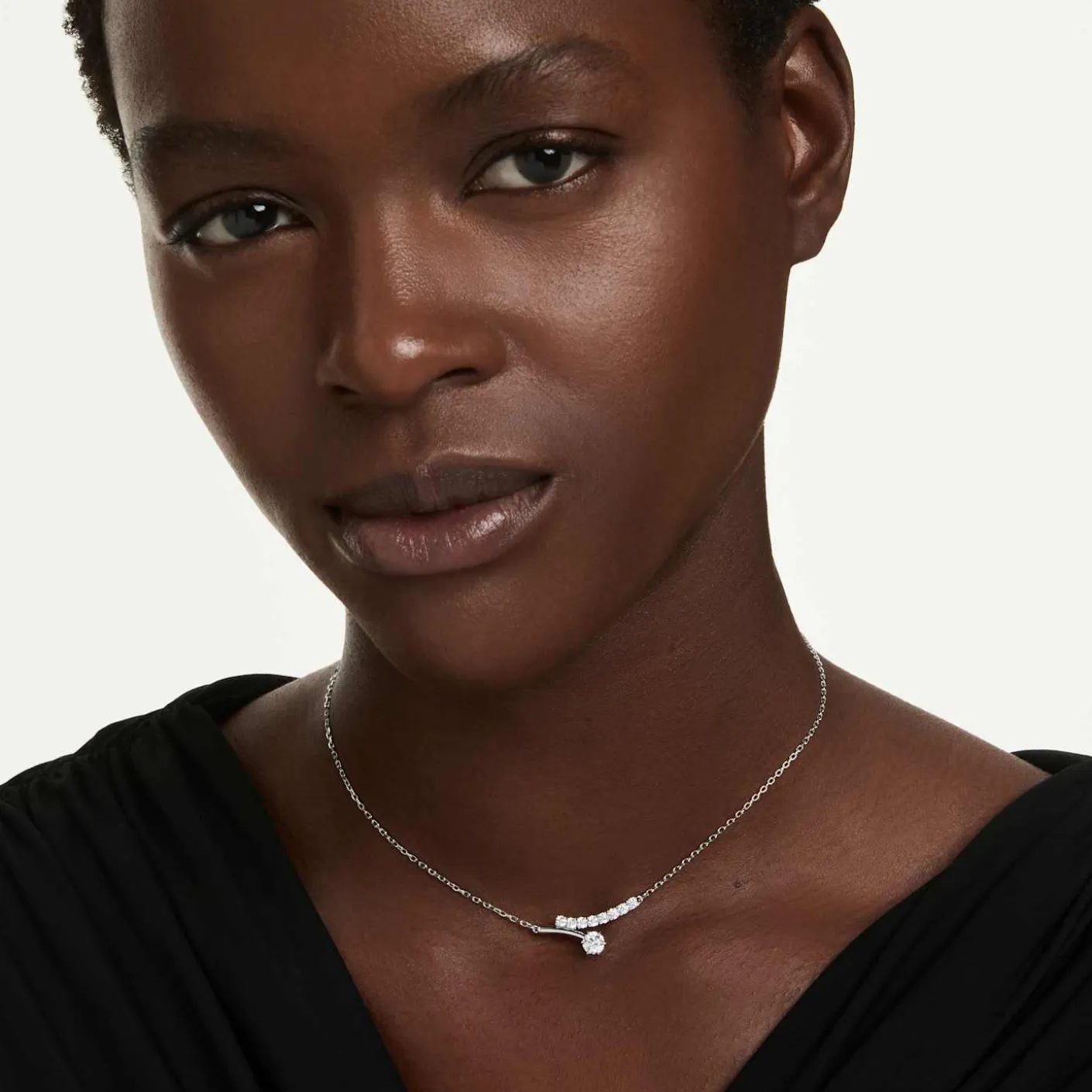 Matrix necklace