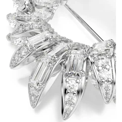 Mesmera brooch