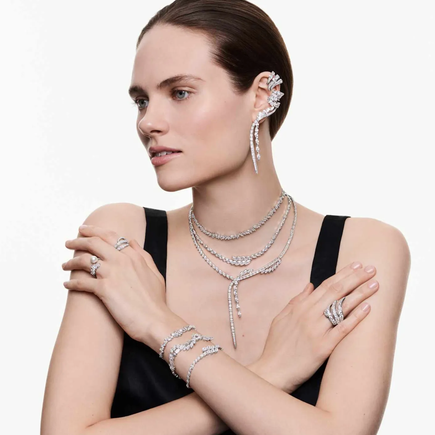 Mesmera choker