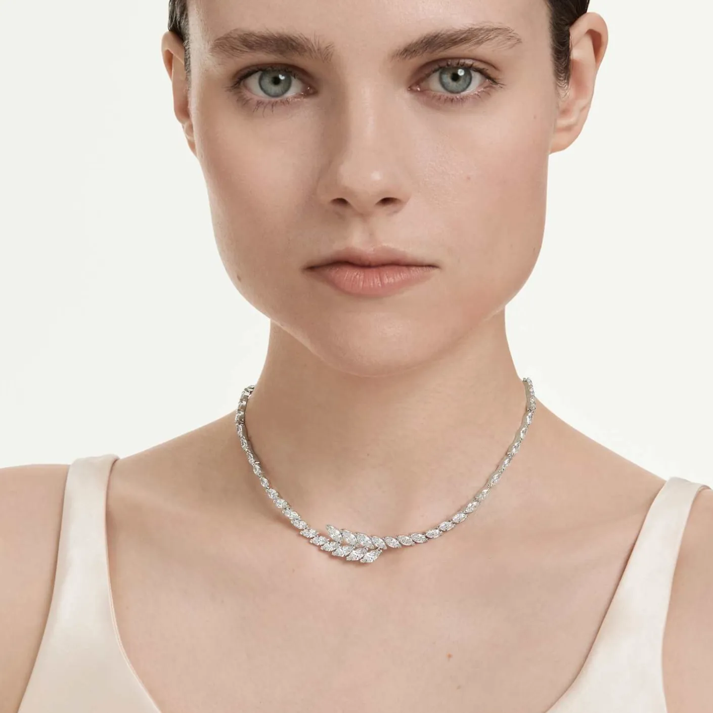Mesmera necklace