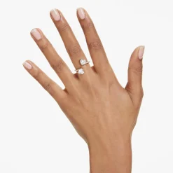 Mesmera open ring