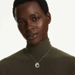 Mesmera pendant