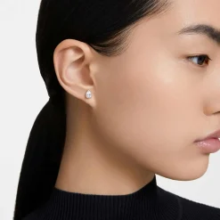 Stilla stud earrings