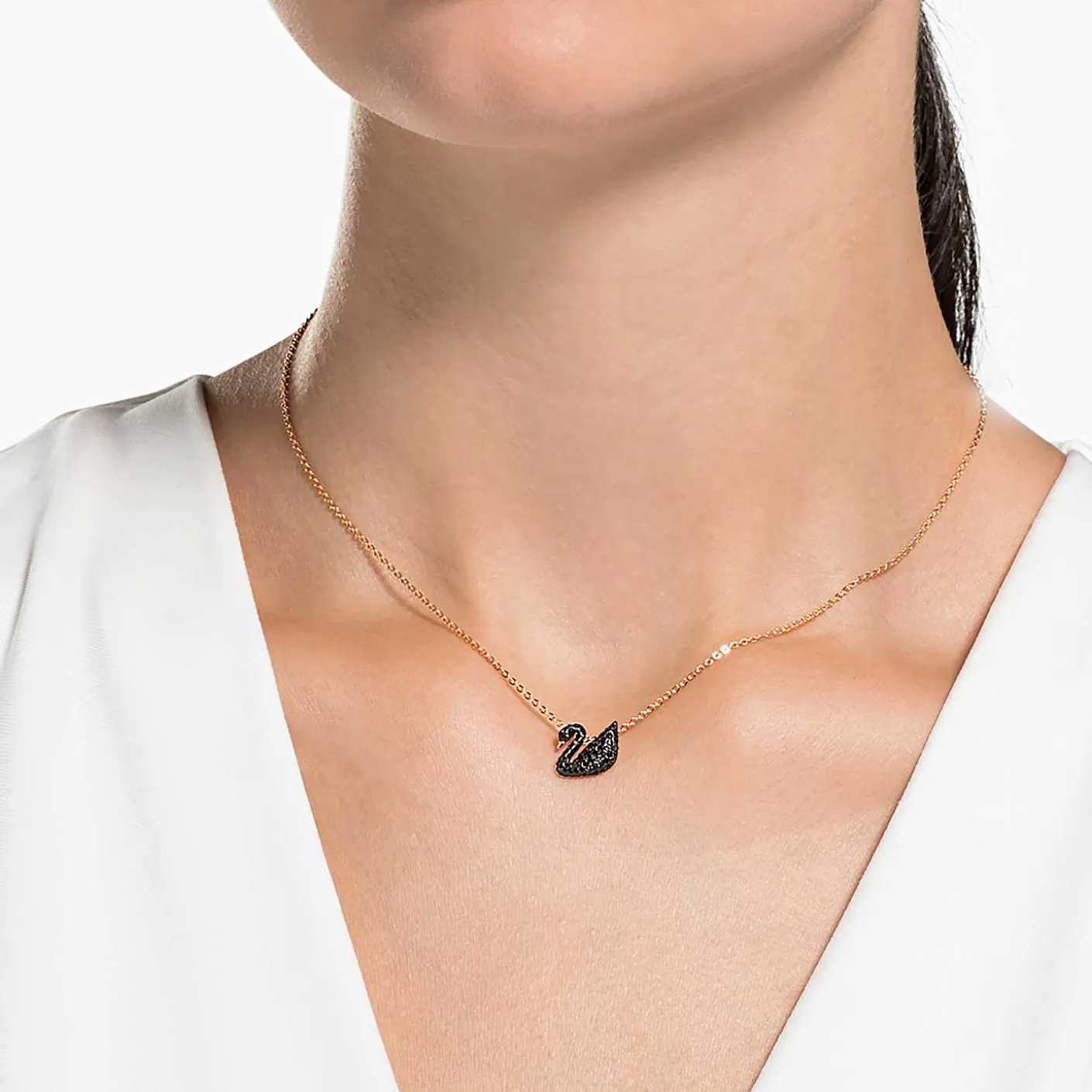 Swan pendant