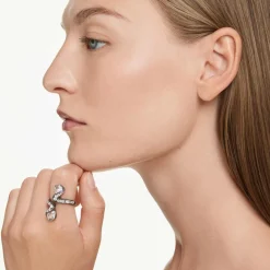The Vienna Collection open ring