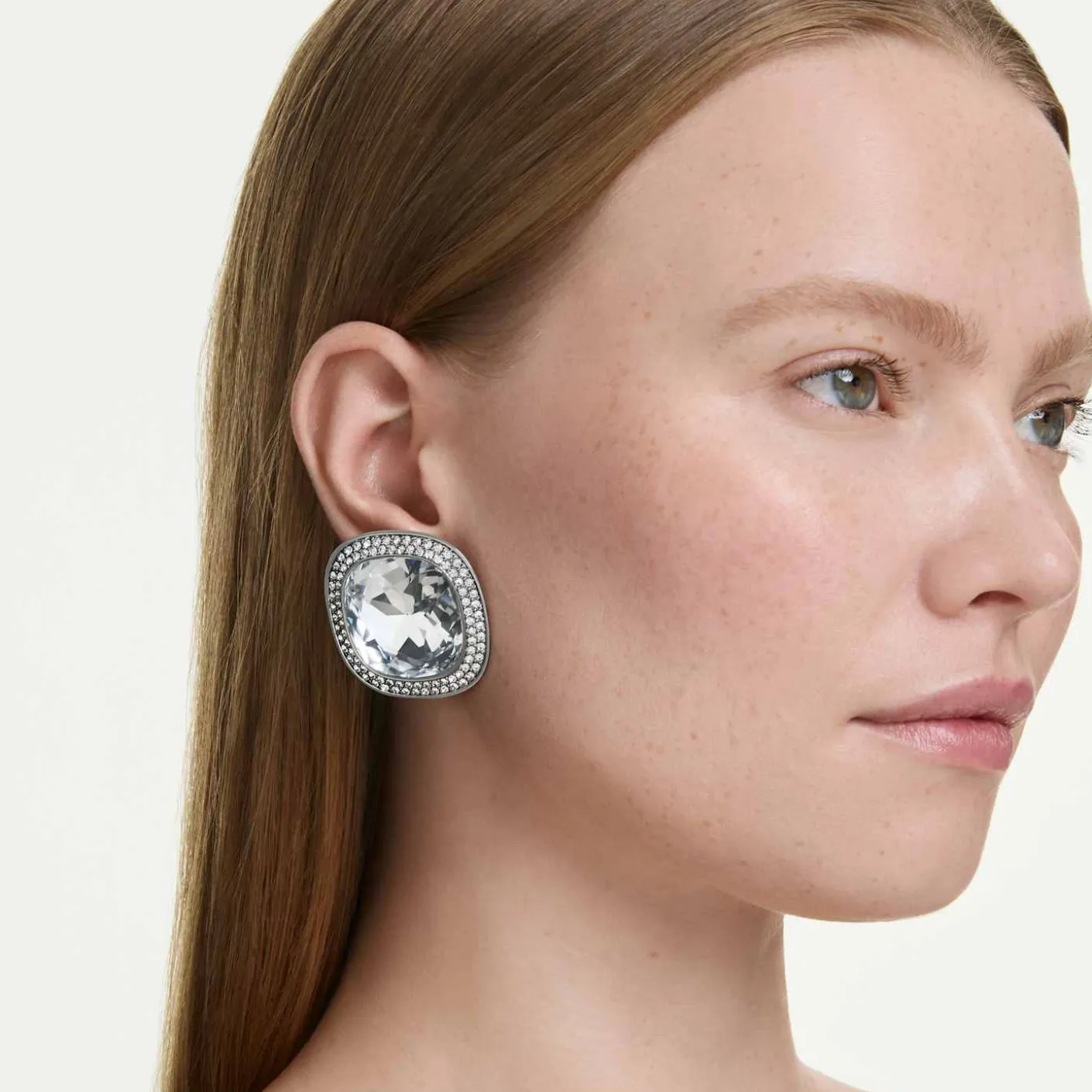 Una Angelic clip earrings