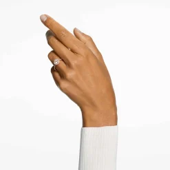 Una Angelic cocktail ring