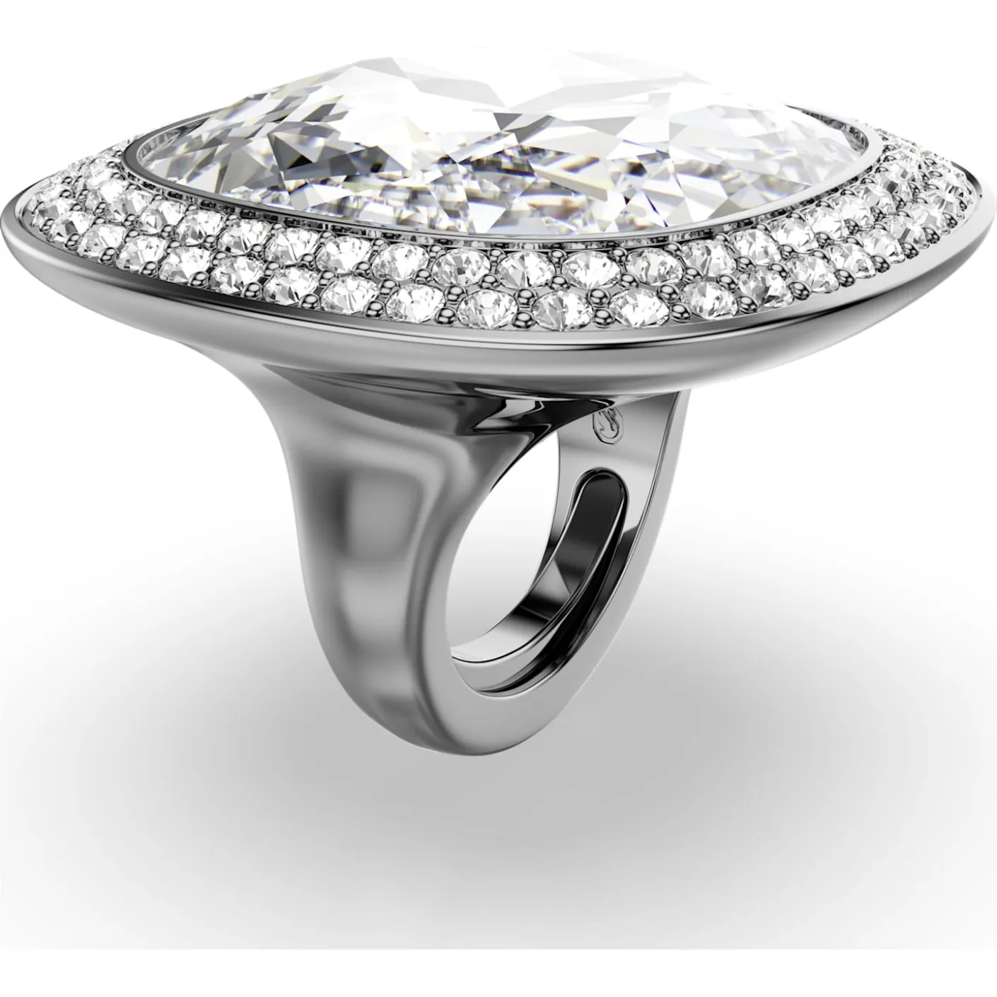 Una Angelic cocktail ring