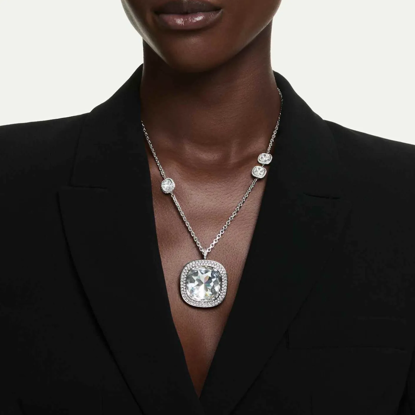 Una Angelic pendant and brooch
