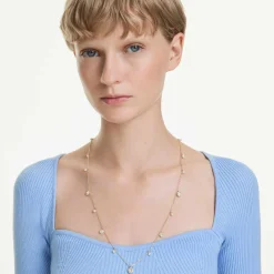 Una Angelic strandage