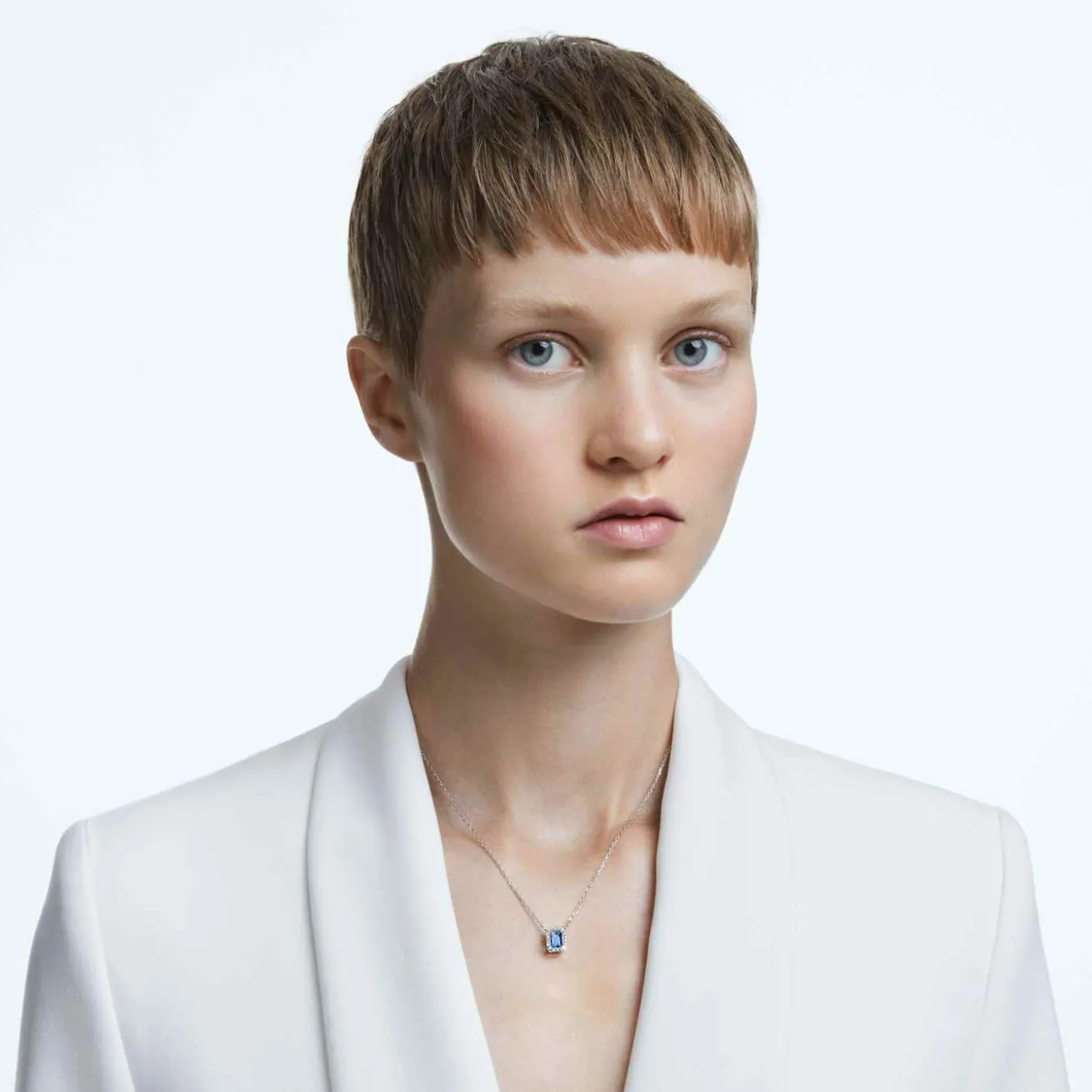 Una necklace