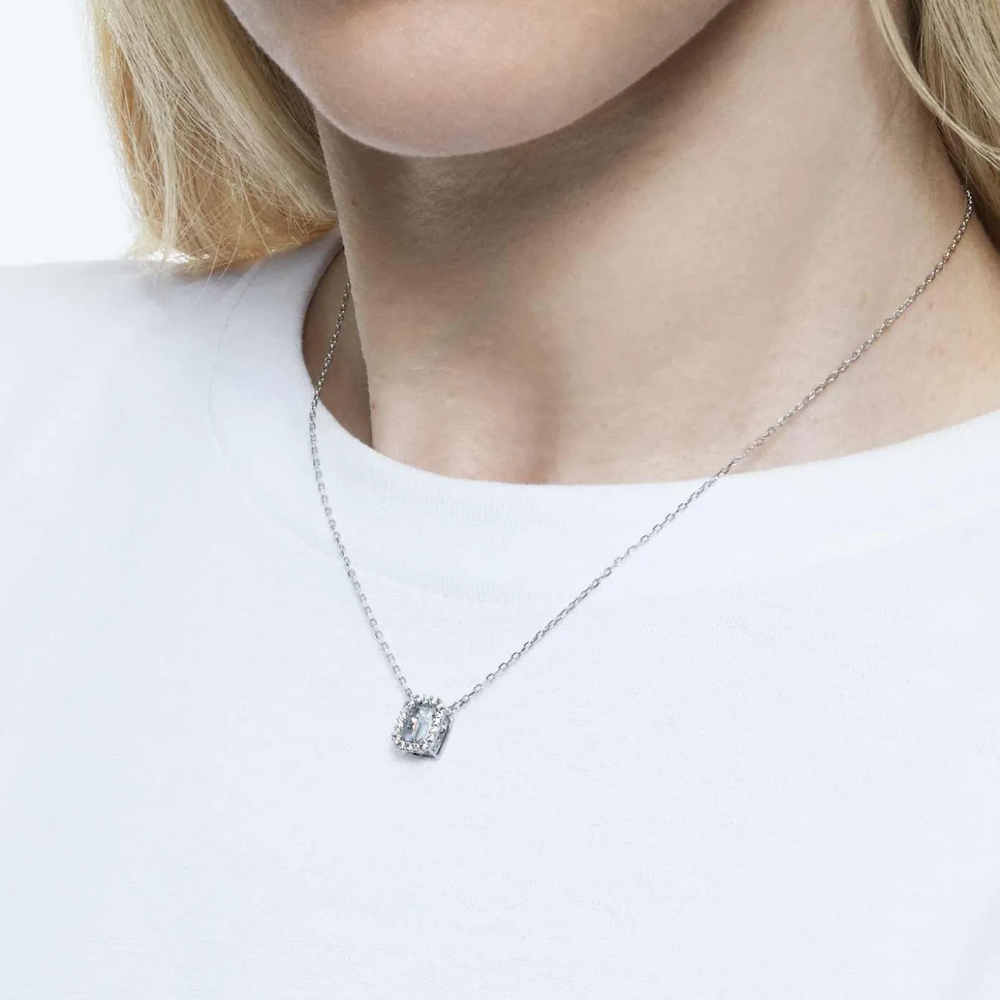 Una pendant